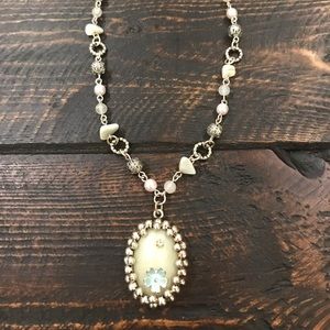 🌷Silver tone necklace with blue flower & earrings